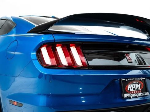 Used 2019 Ford Mustang Shelby GT350R w/ GT350R Equipment Group 920A RWD image 11