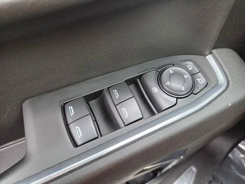Used 2024 Chevrolet Silverado 1500 LT RWD image 33