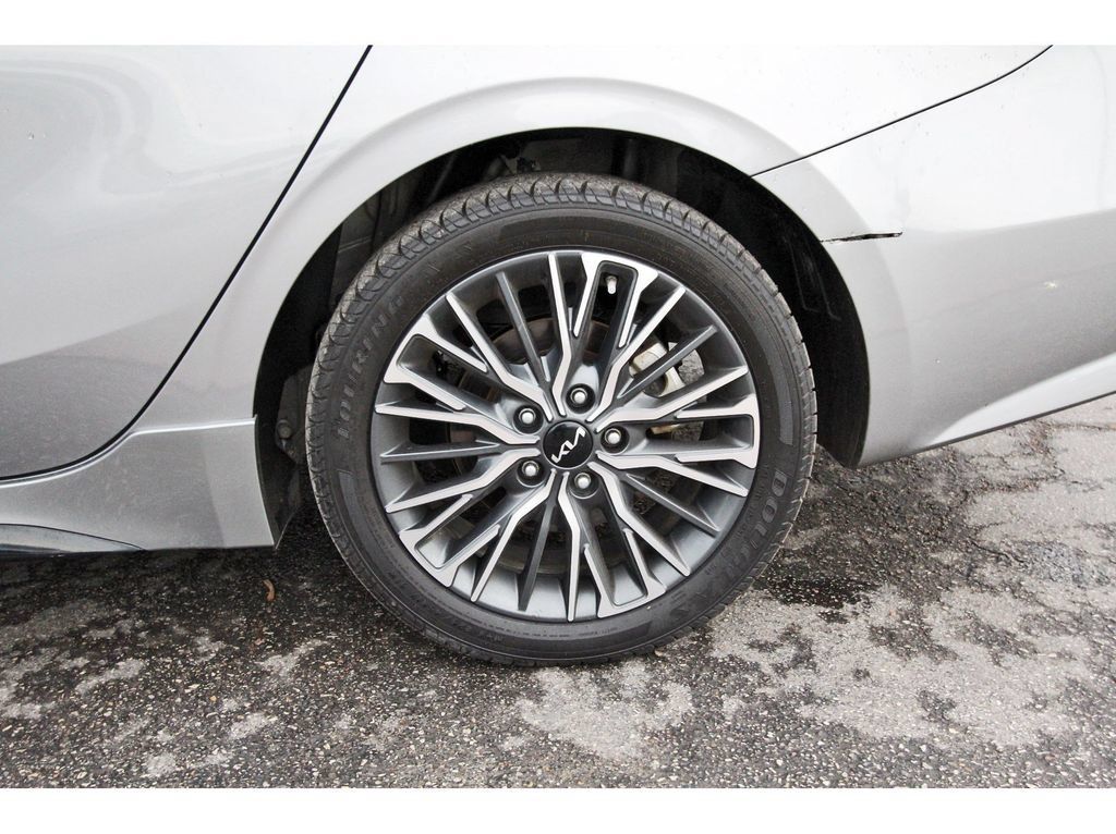 Used 2023 Kia Forte GT-Line w/ GT-Line Technology Package FWD image 31