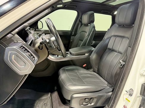 Used 2020 Land Rover Range Rover Sport HSE Dynamic image 32