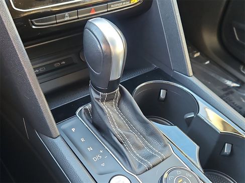 Certified 2022 Volkswagen Atlas SE w/ Panoramic Sunroof Package image 30