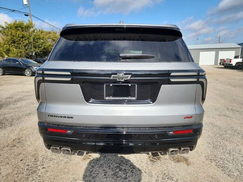New 2026 Chevrolet Traverse RS w/ LPO, Floor Liner Package image 6