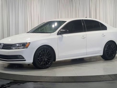 Used 2016 Volkswagen Jetta Sport FWD image 5