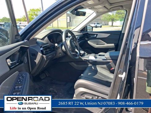 Used 2024 Acura MDX SH-AWD w/ Technology Package image 15