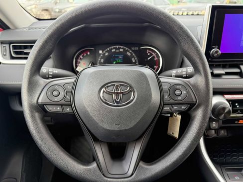 New 2025 Toyota RAV4 LE image 6