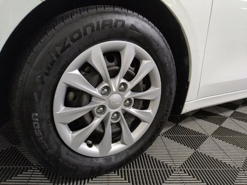 Used 2022 Kia Forte Sedan FWD image 31