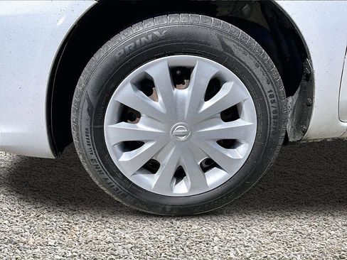 Used 2018 Nissan Versa S FWD image 8