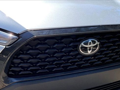 Used 2023 Toyota Corolla Cross L image 33
