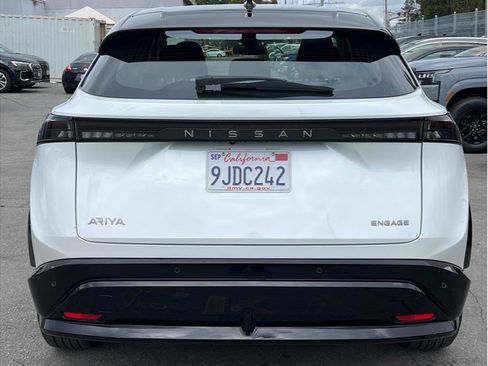 Used 2023 Nissan Ariya FWD image 4