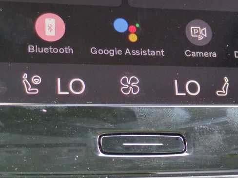 New 2026 Volvo XC40 B5 Plus w/ Protection Package Premier image 22