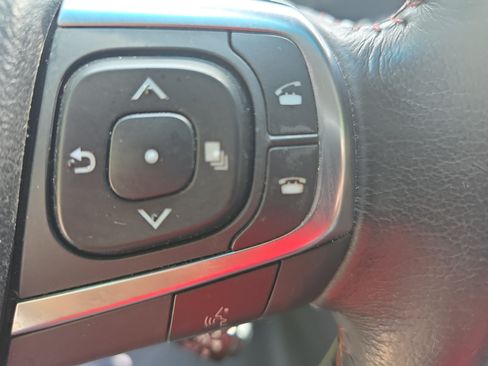 Used 2017 Toyota Camry SE FWD image 16