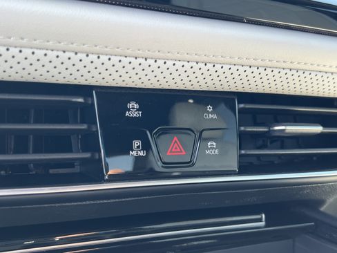 Used 2024 Volkswagen Atlas Cross Sport SEL Premium R-Line AWD/4WD image 20