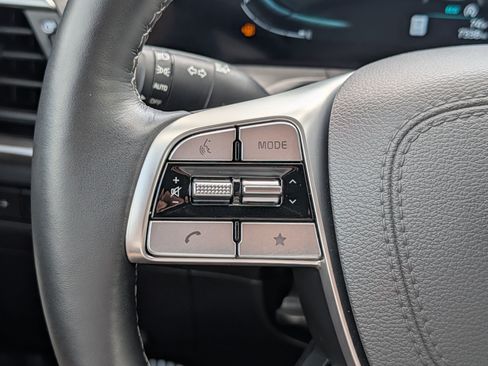 Certified 2025 Kia Telluride AWD image 31