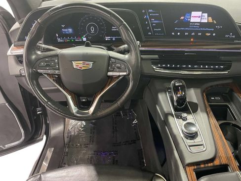 Used 2023 Cadillac Escalade Premium Luxury AWD/4WD image 14