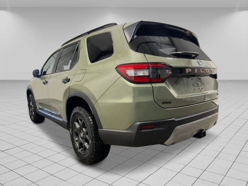 New 2026 Honda Pilot TrailSport image 3