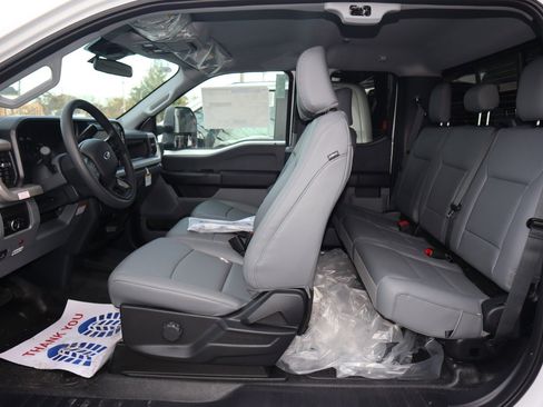 New 2026 Ford F550 4x4 Supercab Super Duty image 12