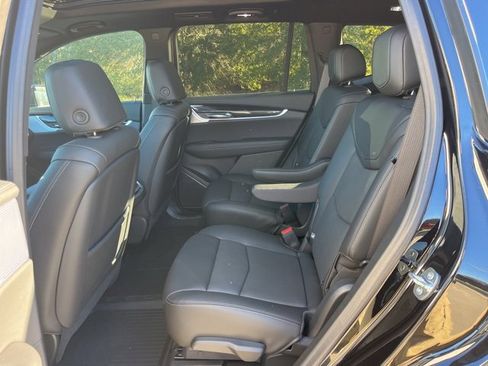 New 2025 Cadillac XT6 Premium Luxury image 38