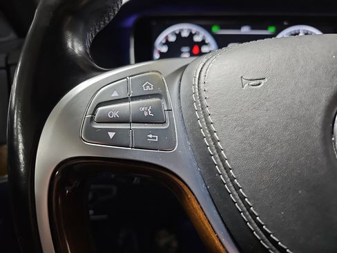 Used 2015 Mercedes-Benz S 550 Sedan image 18