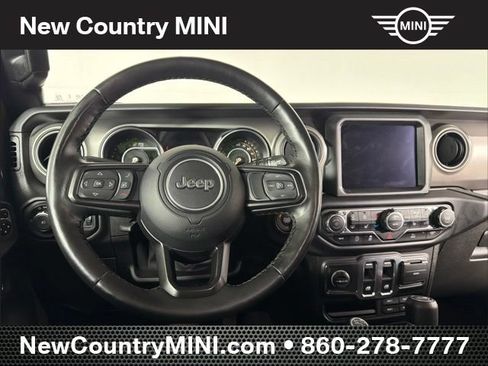 Used 2022 Jeep Wrangler Sport AWD/4WD image 17