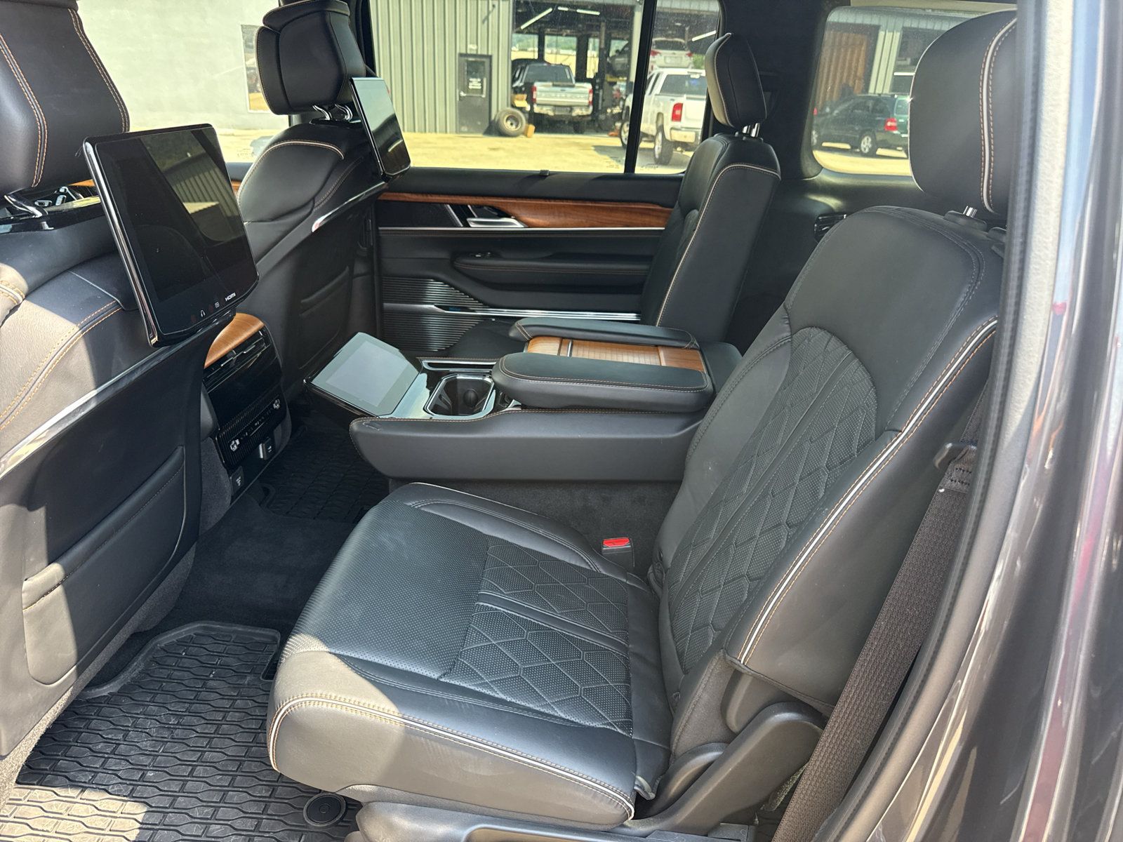 Used 2024 Jeep Grand Wagoneer L Series III w/ Rear Seat Video Group 1 AWD/4WD image 13
