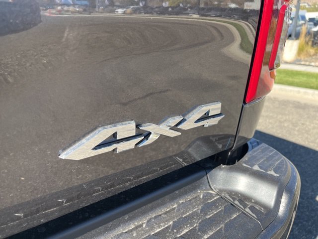 New 2026 RAM 2500 Laramie AWD/4WD image 11
