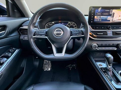 Used 2024 Nissan Altima 2.5 SR w/ SR Premium Package FWD image 10