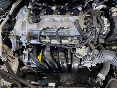 Used 2020 Toyota Corolla LE image 38