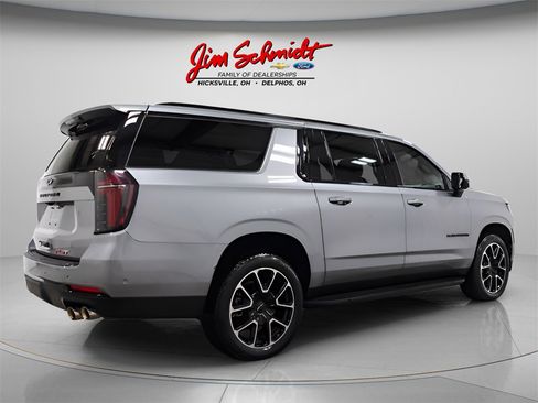 Used 2025 Chevrolet Suburban RST w/ Sun And Tow Package image 6