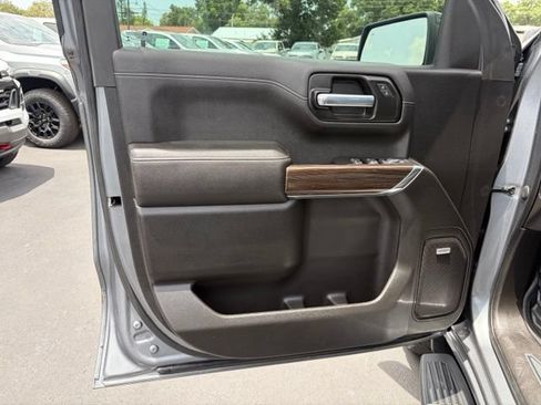 Used 2021 Chevrolet Silverado 1500 LT Trail Boss w/ Convenience Package II AWD/4WD image 12