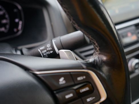 Used 2020 Honda Accord Touring image 28