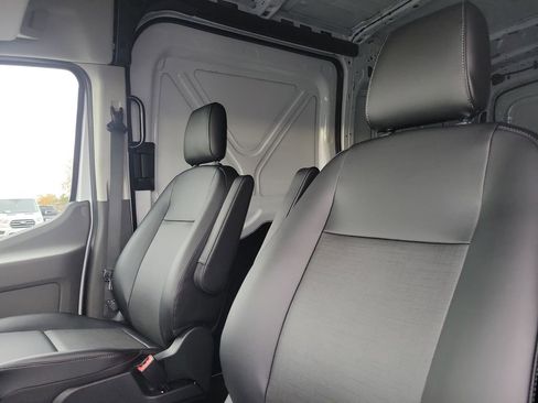 New 2026 Ford Transit 250 148 Medium Roof image 21