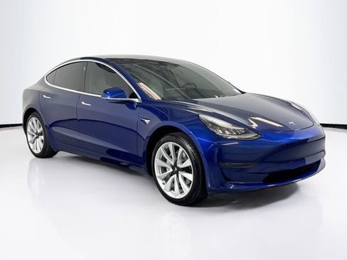 Used 2020 Tesla Model 3 Standard Range image 7
