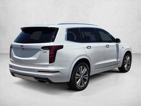 Used 2021 Cadillac XT6 Premium Luxury FWD image 5