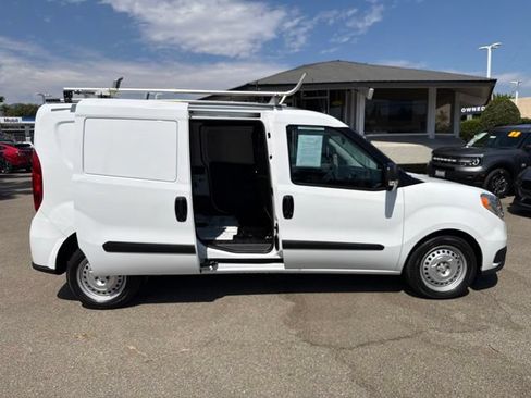 Used 2022 RAM ProMaster City Tradesman FWD image 21
