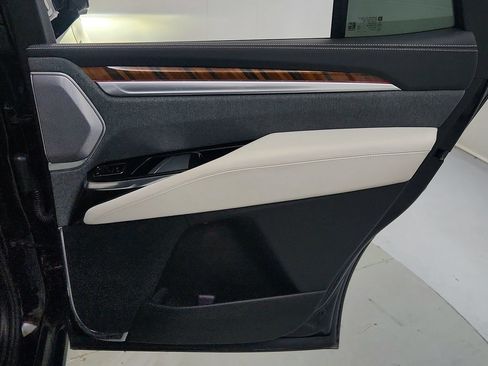 Used 2025 Cadillac Escalade Sport Platinum w/ LPO, Floor Liner Package AWD/4WD image 27