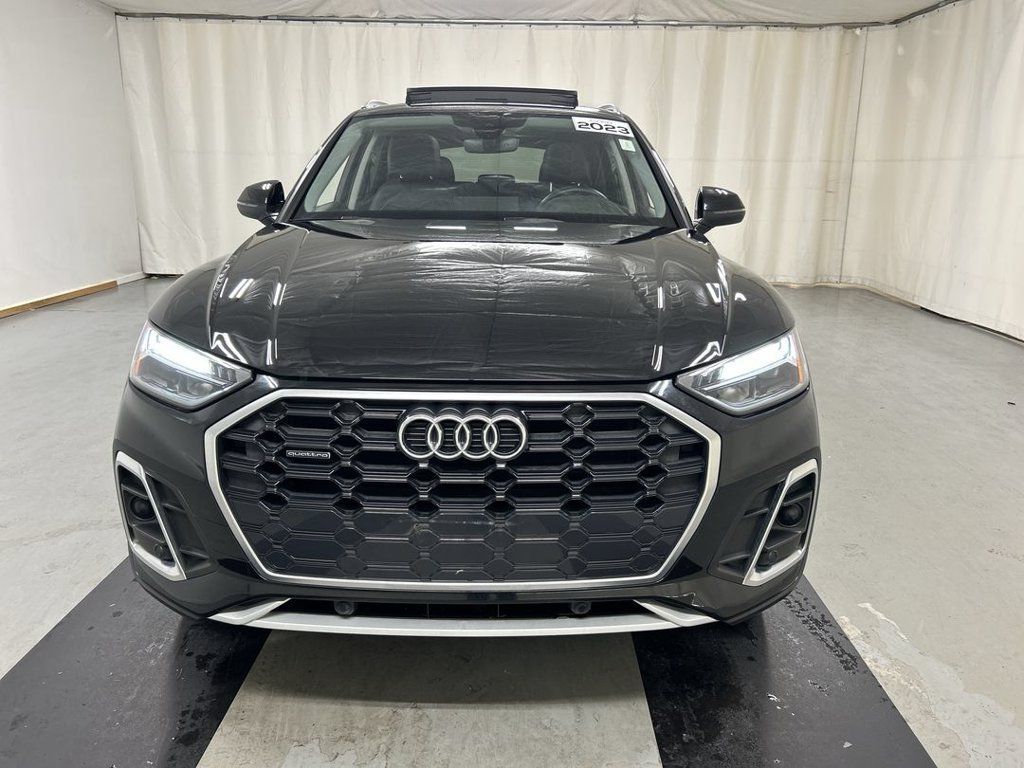 Used 2023 Audi Q5 2.0T Premium w/ Convenience Package AWD/4WD image 3