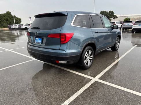 Used 2017 Honda Pilot EX image 5