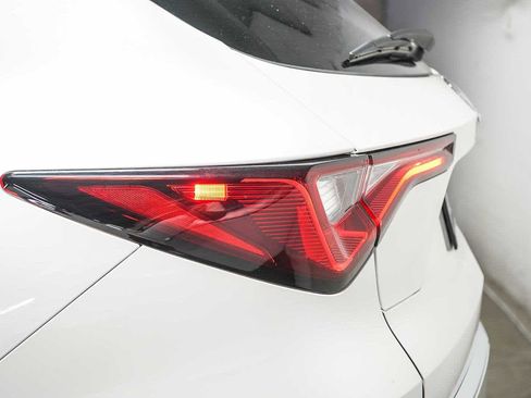 Used 2025 Acura MDX FWD w/ Technology Package image 9