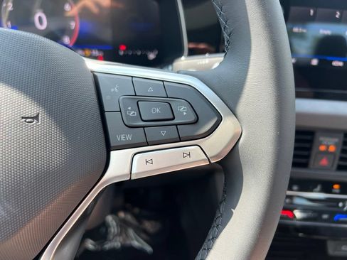 New 2026 Volkswagen Jetta SE FWD image 17