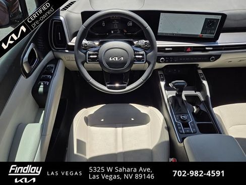 Certified 2025 Kia Sorento EX w/ Panoramic Sunroof Package AWD/4WD image 15