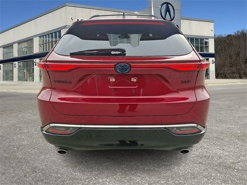 Used 2024 Toyota Venza Nightshade image 5