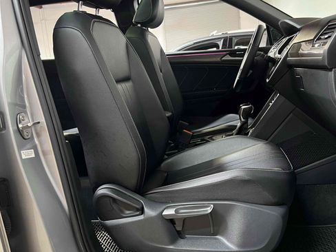 Used 2022 Volkswagen Tiguan SE R-Line FWD image 28