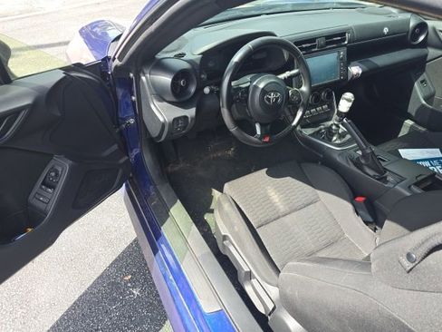 Used 2023 Toyota GR86 image 14