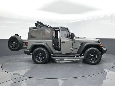 Used 2022 Jeep Wrangler Sport AWD/4WD image 63