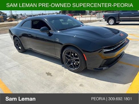 Used 2024 Dodge Charger Daytona R/T w/ Plus Group AWD/4WD image 2