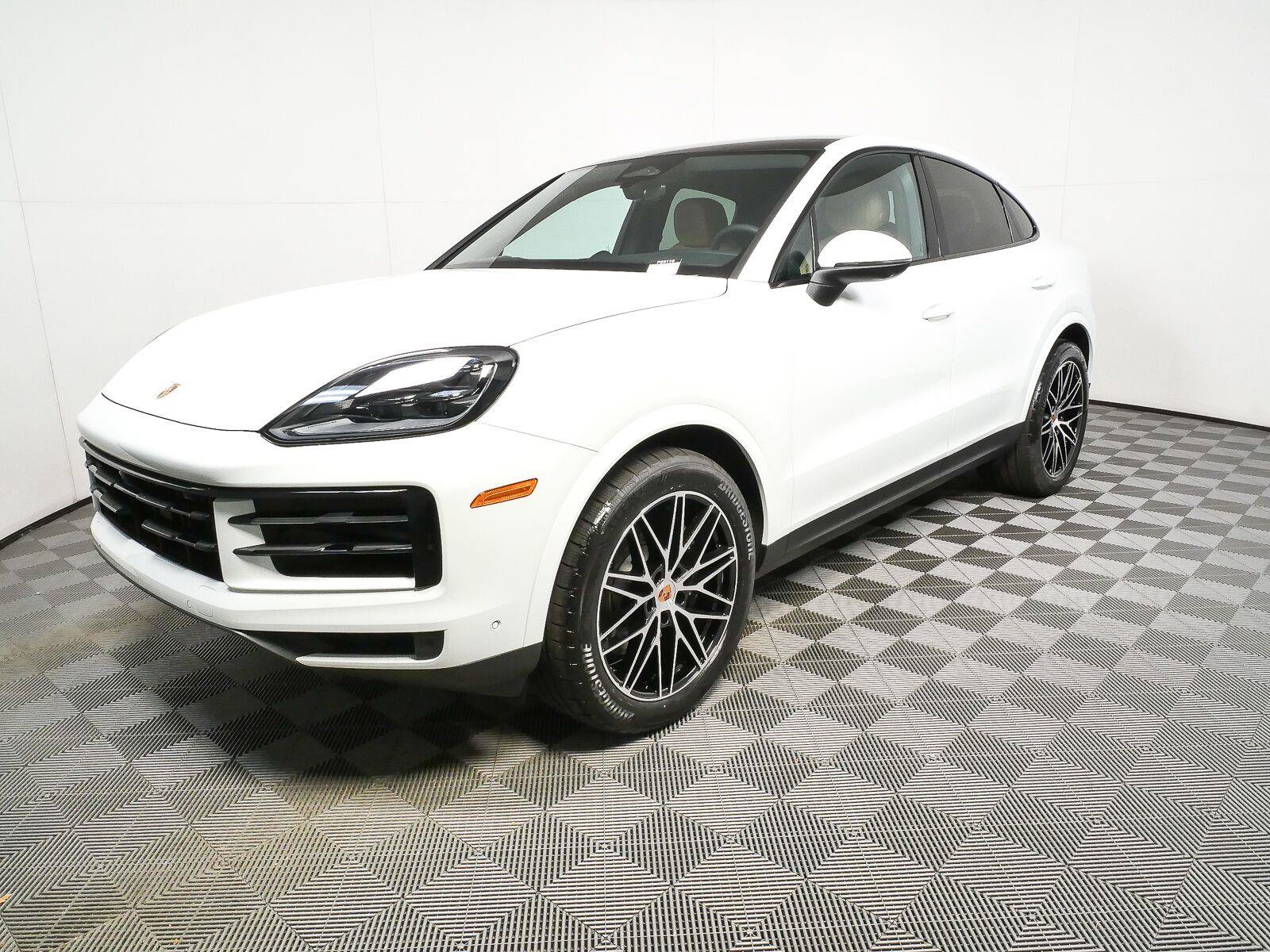 New 2026 Porsche Cayenne Coupe AWD/4WD image 1