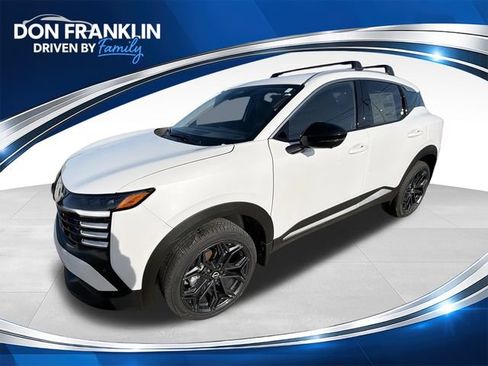 New 2026 Nissan Kicks SR w/ Cold Weather Package AWD/4WD image 1