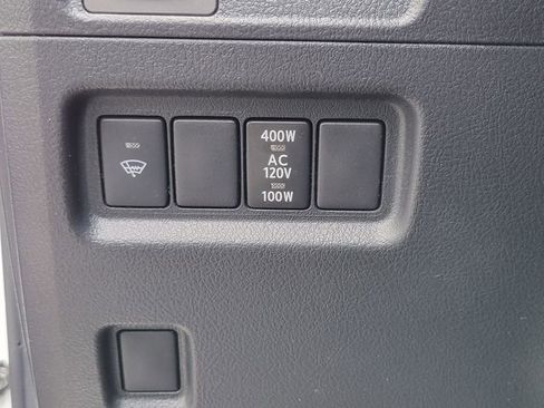 Used 2018 Toyota 4Runner TRD Off-Road Premium AWD/4WD image 28