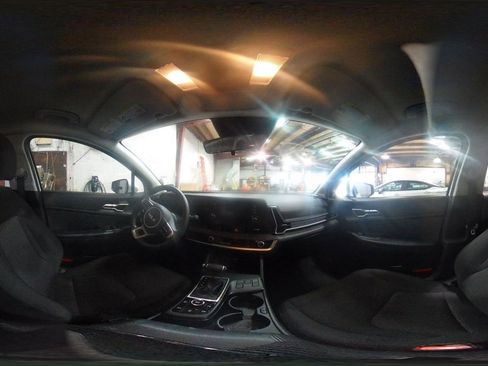 Used 2025 Kia Sportage LX FWD image 41