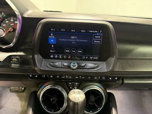 Used 2019 Chevrolet Camaro LT image 19